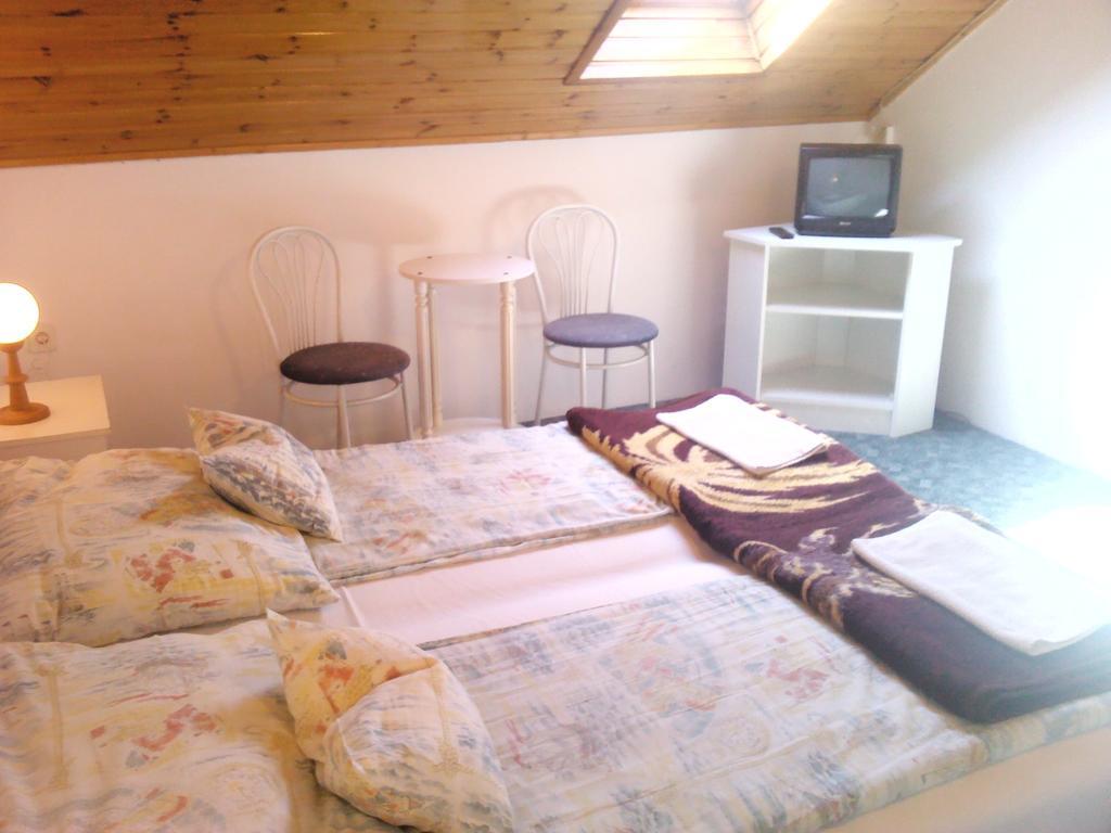 Napfeny Apartment Keszthely Værelse billede