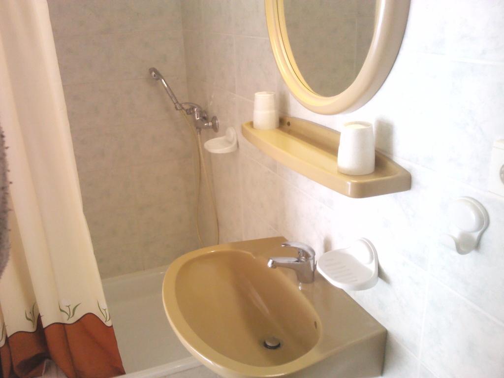 Napfeny Apartment Keszthely Værelse billede