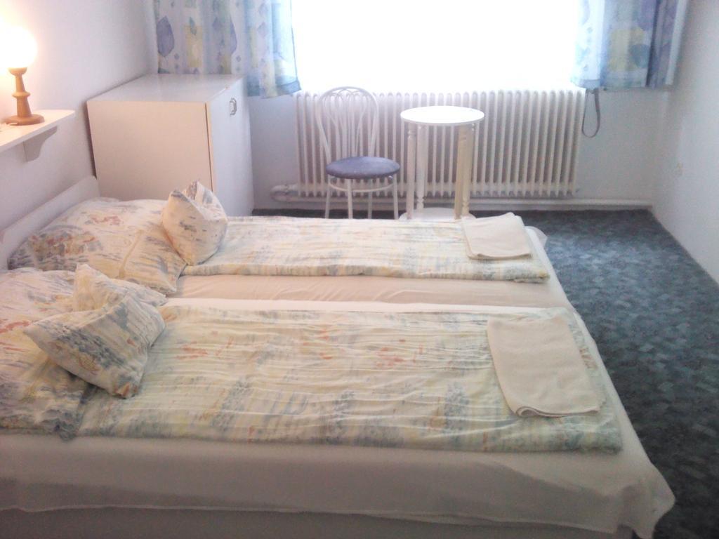 Napfeny Apartment Keszthely Værelse billede